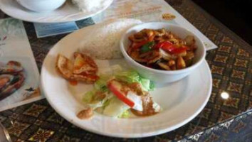Cocurry Thai Cuisine food