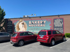 Bakery Nouveau outside