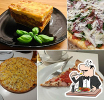 Pizzeria Vittorio food