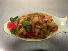 Victoria House Asian Cuisine food