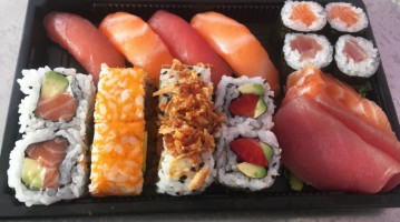 Yo.sushi food