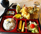 Fujiyama Sushi food