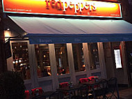 Red Peppers Esher inside