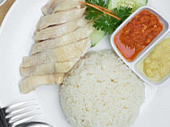 Sergeant Chicken Rice (ion Orchard) food
