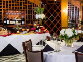 Flight Restaurant Wine Bar