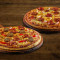 Dwie Średnie Kombinacje Pizzy Specjalnej Bez Warzyw.