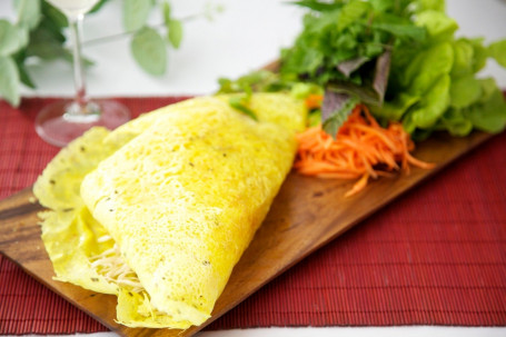 Crispy Vietnamese Pancakes Prawn Pulled Pork Or Vegetarian B Aacute;Nh X Egrave;O