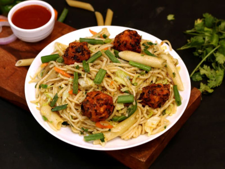 Noodles With Manchurian Balls