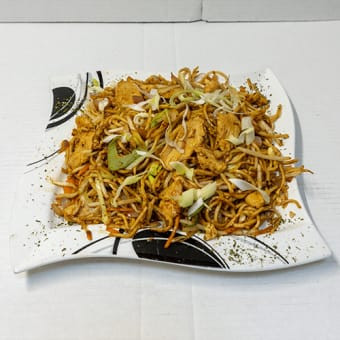 Fried Noodles With Chicken (Ang.).