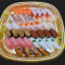 jīn shèng4rén qián sòng sān wén yú cì shēn12jiàn Deluxe Sushi set for 4（Salmon sashimi 12 pcs giveaway）