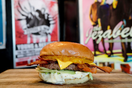 Trippin' Zeahorse Incl Fries (Our Most Popular Burger